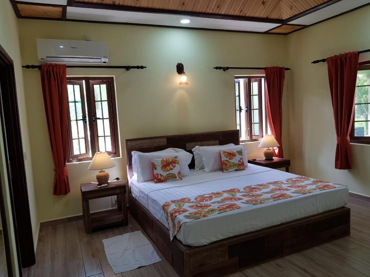 La Passe Holiday Villa 라디게 외부 사진